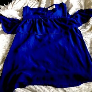 Super cute blue blouse